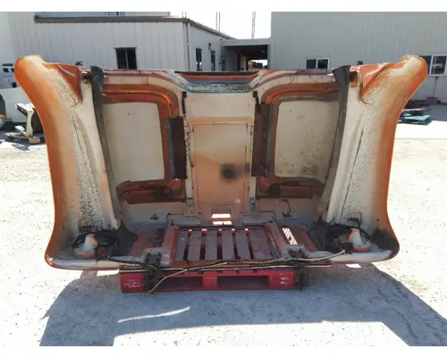 INTERNATIONAL F2574 HOOD