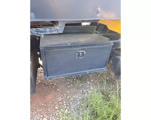 INTERNATIONAL F2574 TOOL BOX