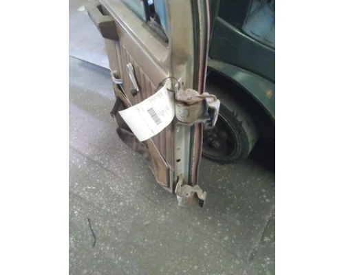 INTERNATIONAL F2575 DOOR ASSEMBLY, FRONT
