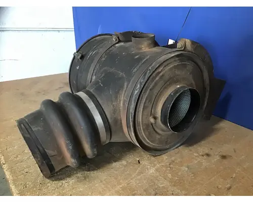 INTERNATIONAL F2654 AIR CLEANER