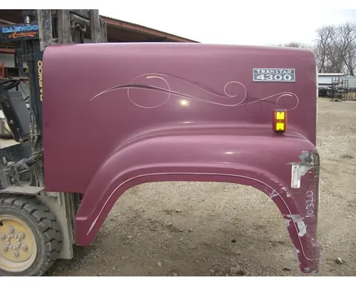 INTERNATIONAL F4370 HOOD