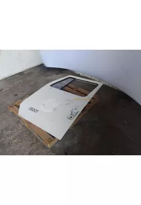 INTERNATIONAL F4900 DOOR ASSEMBLY, FRONT