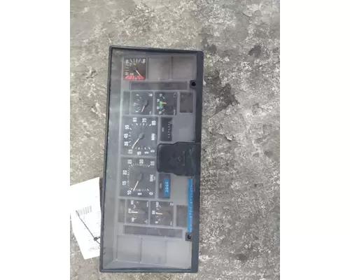 INTERNATIONAL F4900 GAUGE CLUSTER