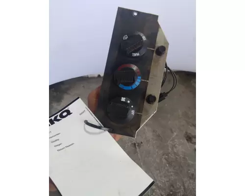 INTERNATIONAL F4900 TEMPERATURE CONTROL