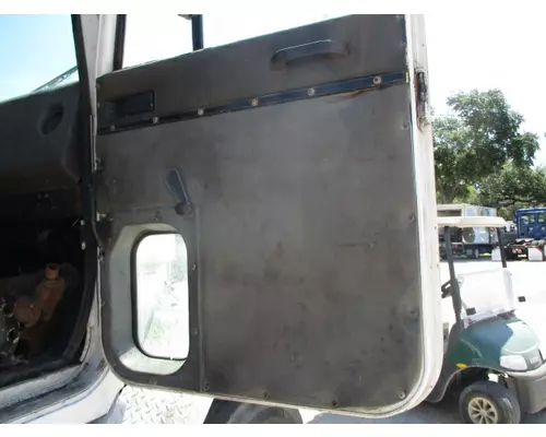 INTERNATIONAL F5070 DOOR ASSEMBLY, FRONT