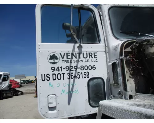 INTERNATIONAL F5070 DOOR ASSEMBLY, FRONT