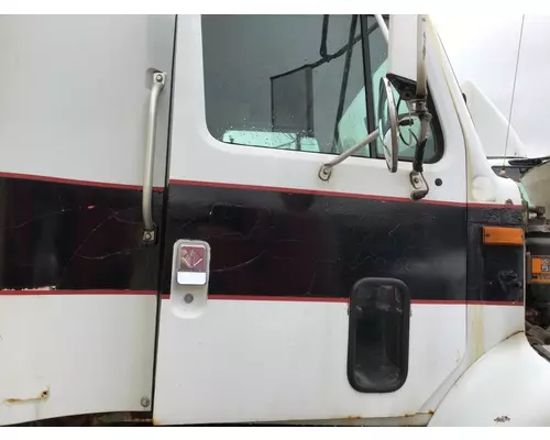 INTERNATIONAL F8200 1990-2003 DOOR ASSEMBLY, FRONT