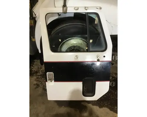 INTERNATIONAL F8200 1990-2003 DOOR ASSEMBLY, FRONT
