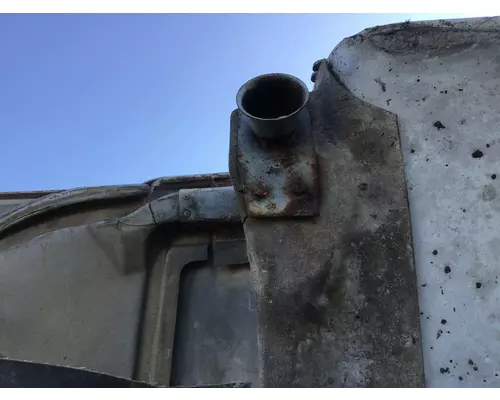 INTERNATIONAL F8200 1990-2003 HOOD