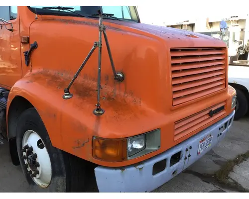 INTERNATIONAL F8200 1990-2003 HOOD