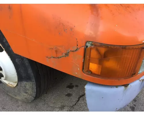 INTERNATIONAL F8200 1990-2003 HOOD
