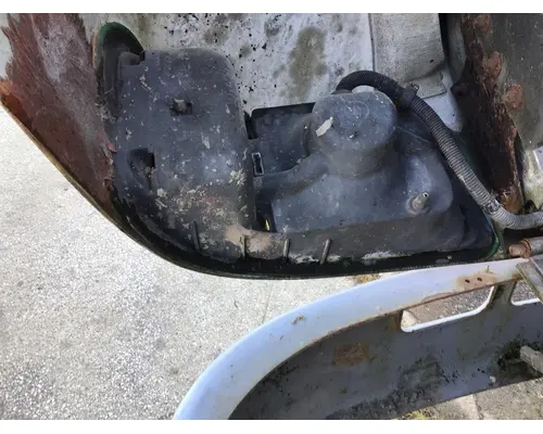 INTERNATIONAL F8200 1990-2003 HOOD