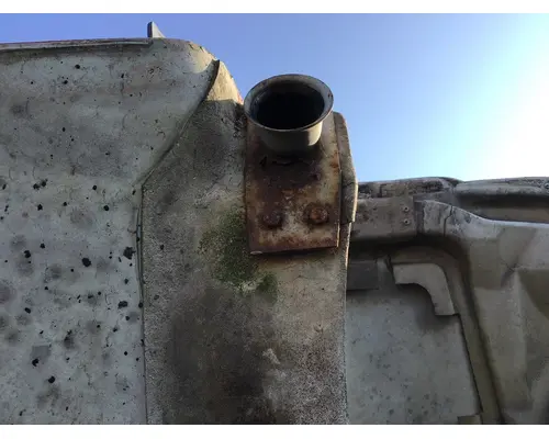 INTERNATIONAL F8200 1990-2003 HOOD