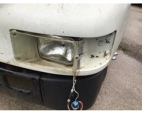 INTERNATIONAL F8200 1990-2003 HOOD