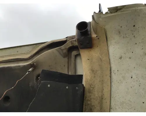 INTERNATIONAL F8200 1990-2003 HOOD