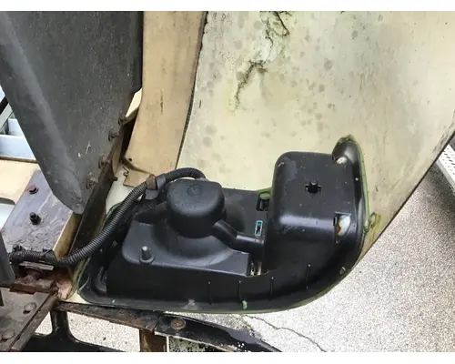 INTERNATIONAL F8200 1990-2003 HOOD