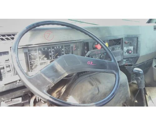 INTERNATIONAL F8200 STEERING COLUMN