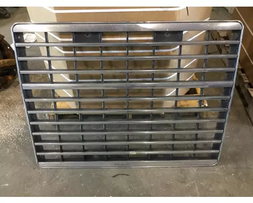 INTERNATIONAL F8300 GRILLE