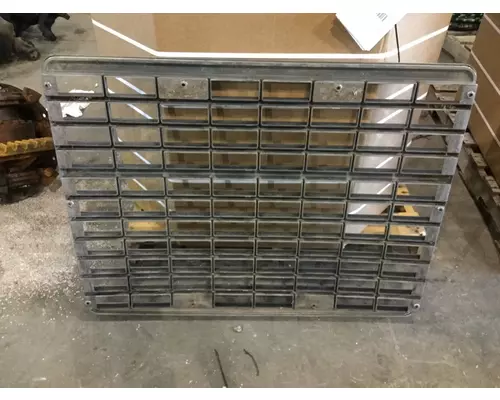 INTERNATIONAL F8300 GRILLE