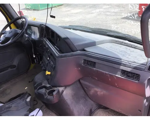 INTERNATIONAL HV513 Cab