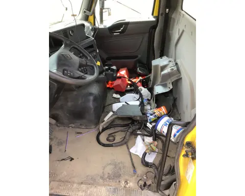 INTERNATIONAL HV513 Cab