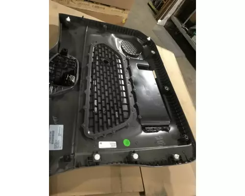 INTERNATIONAL HV Door Panel (Trim)
