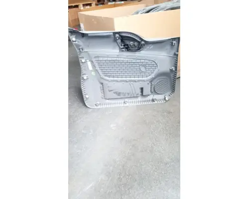 INTERNATIONAL HV Door Panel (Trim)