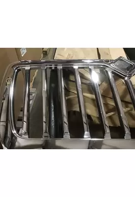 INTERNATIONAL HV Grille