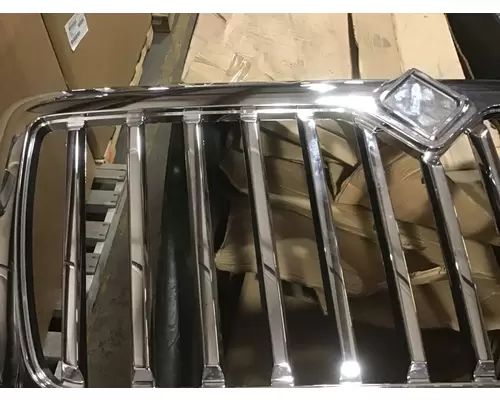 INTERNATIONAL HV Grille
