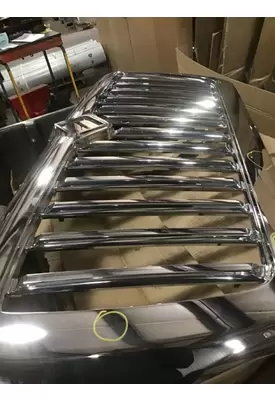 INTERNATIONAL HV Grille