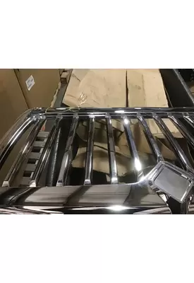 INTERNATIONAL HV Grille