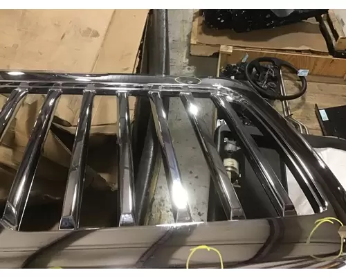 INTERNATIONAL HV Grille