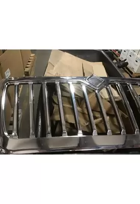 INTERNATIONAL HV Grille