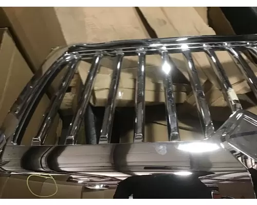 INTERNATIONAL HV Grille