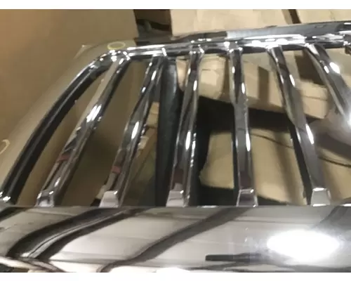 INTERNATIONAL HV Grille