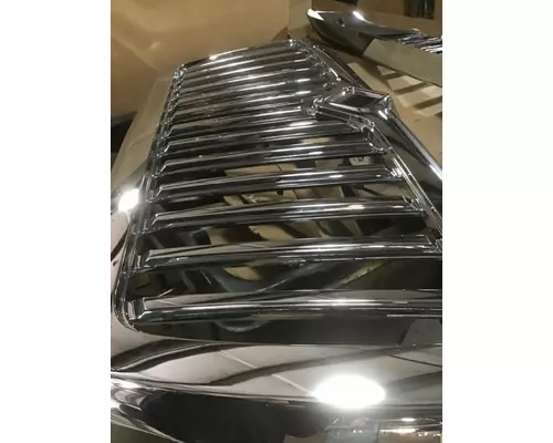 INTERNATIONAL HV Grille