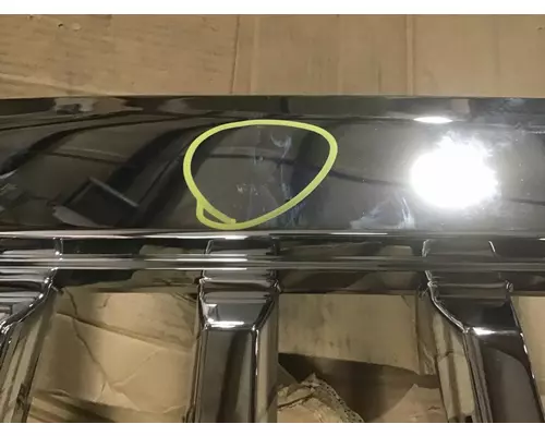 INTERNATIONAL HV Grille