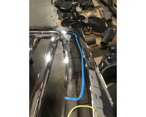 INTERNATIONAL HV Grille