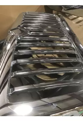 INTERNATIONAL HV Grille