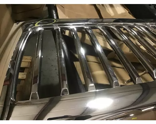 INTERNATIONAL HV Grille