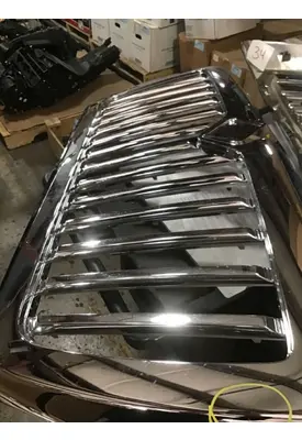 INTERNATIONAL HV Grille