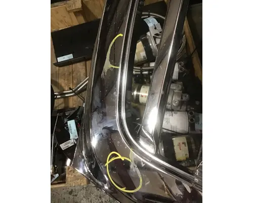 INTERNATIONAL HV Grille