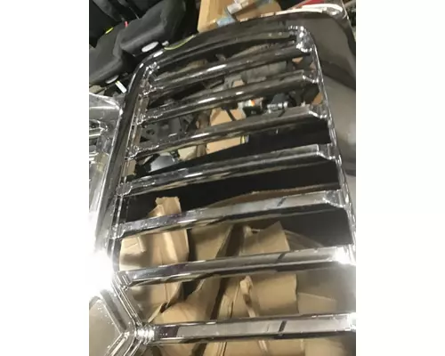 INTERNATIONAL HV Grille