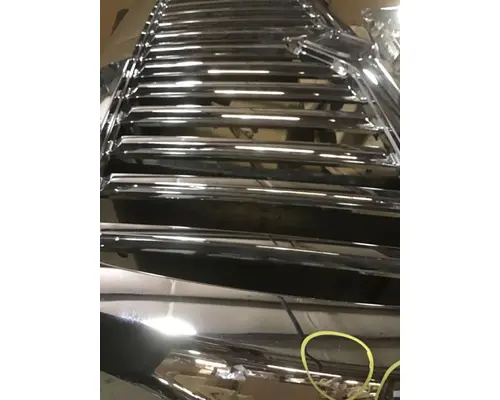 INTERNATIONAL HV Grille