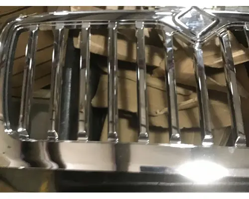 INTERNATIONAL HV Grille