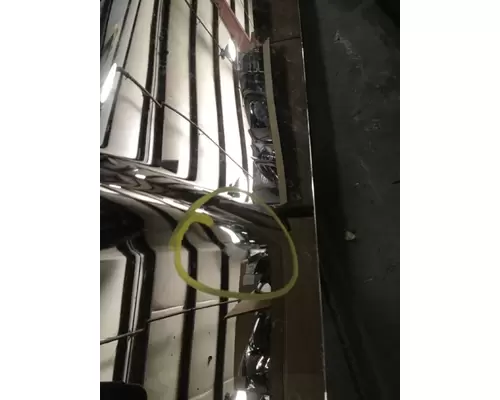 INTERNATIONAL HV Grille