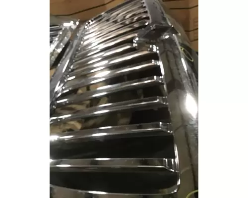 INTERNATIONAL HV Grille