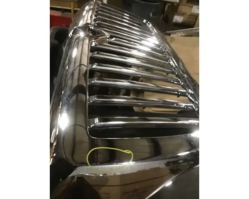 INTERNATIONAL HV Grille