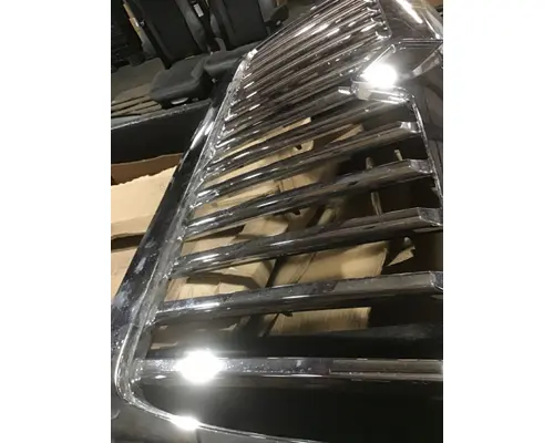 INTERNATIONAL HV Grille