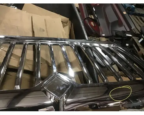 INTERNATIONAL HV Grille